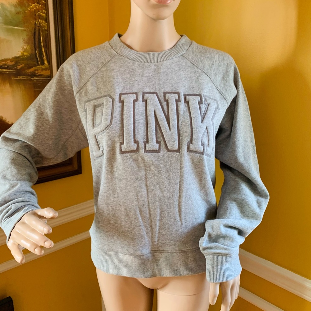 NEW WITH TAG BEAUTIFUL PINK VICTORIA SECRET XS LONG SLEEVE SWEATER